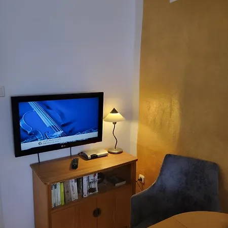 Gaestehaus Domaenenblick 아파트 *