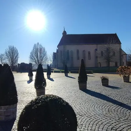Gaestehaus Domaenenblick 아파트 *